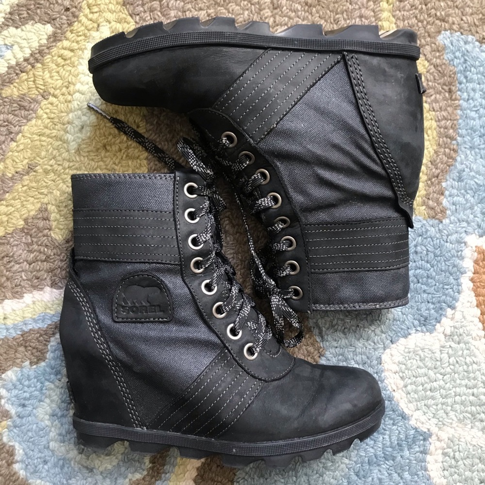 Sorel Wedge Boots!